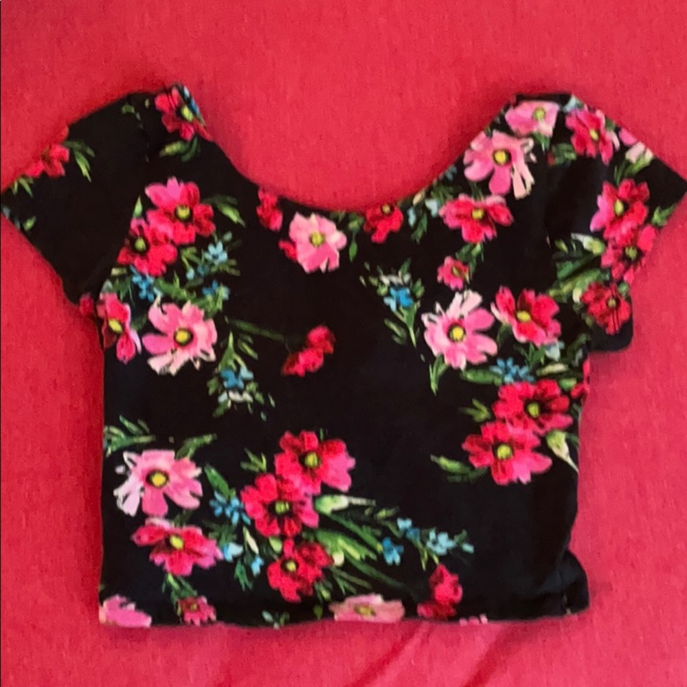 Crop top